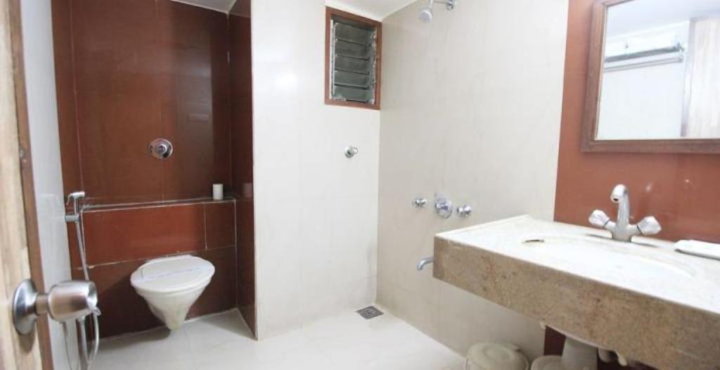 Hotel Eden Ахмедабад Стая снимка